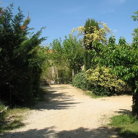 Mas Blauvac Avec Piscine, Entre Uzes Pont Du Gard Vakantiehuis
